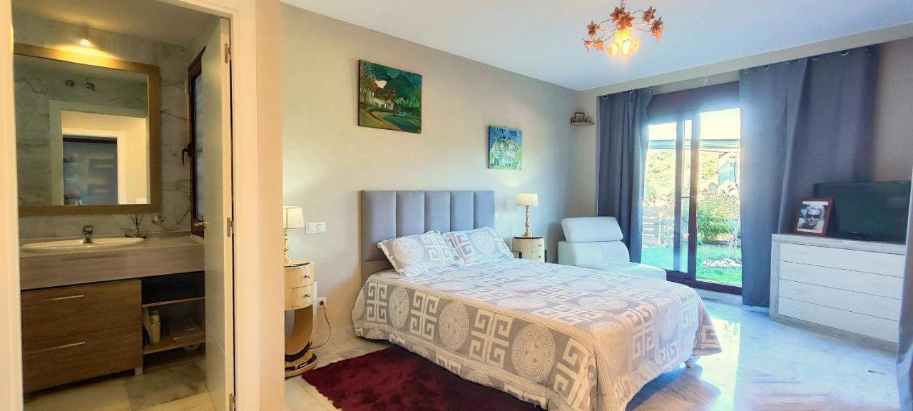 Gorgeous 3 Bedrooms In Villa Natural Reserve Park! Estepona Exterior photo